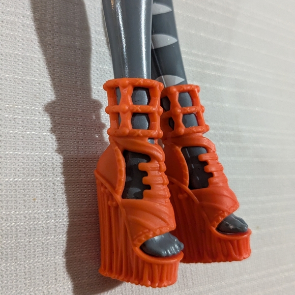 Monster High Meowlody doll 2011 Mattel No Tail - Picture 7 of 8